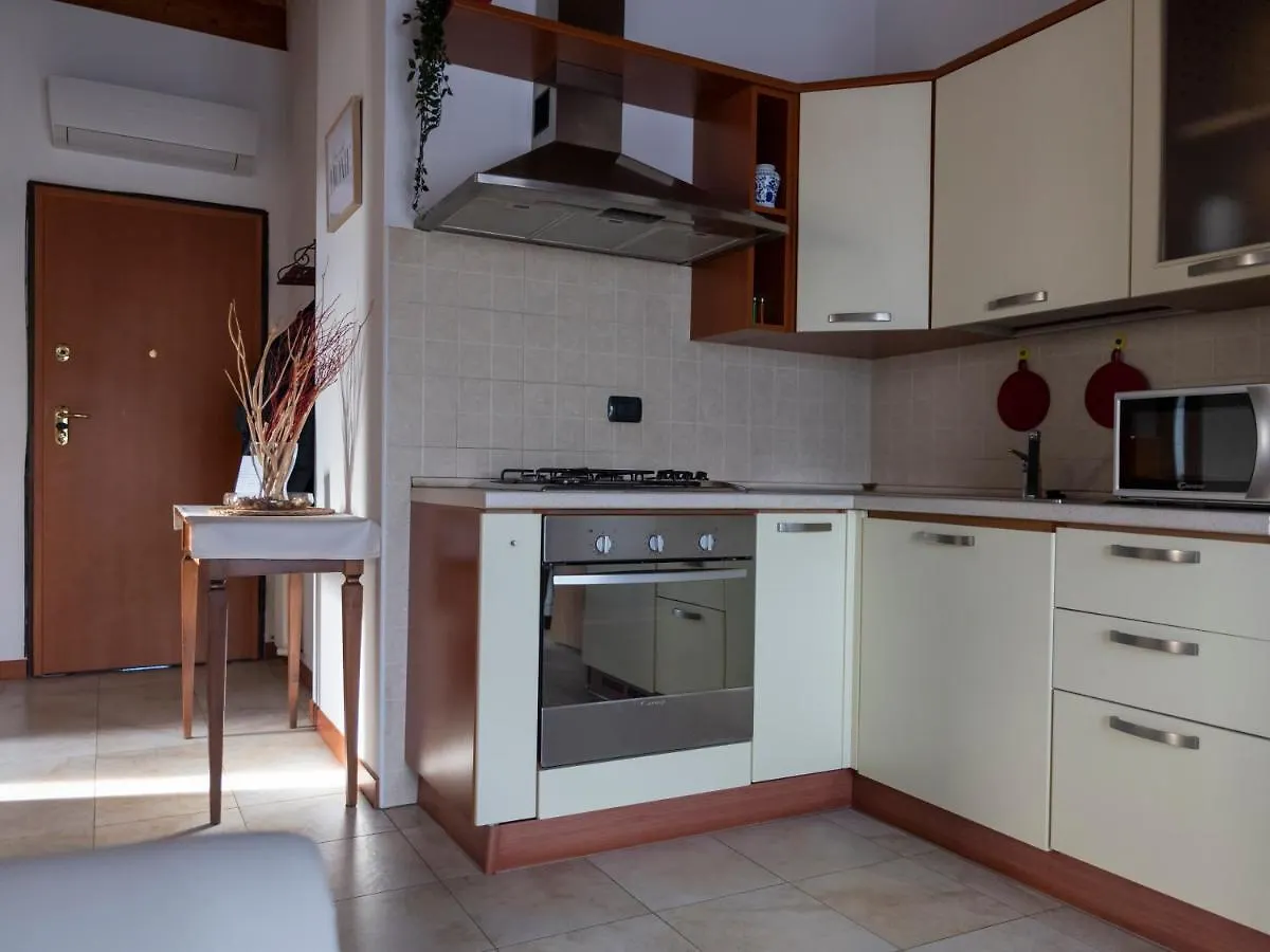 Appartamento Isotta لوغو شقة